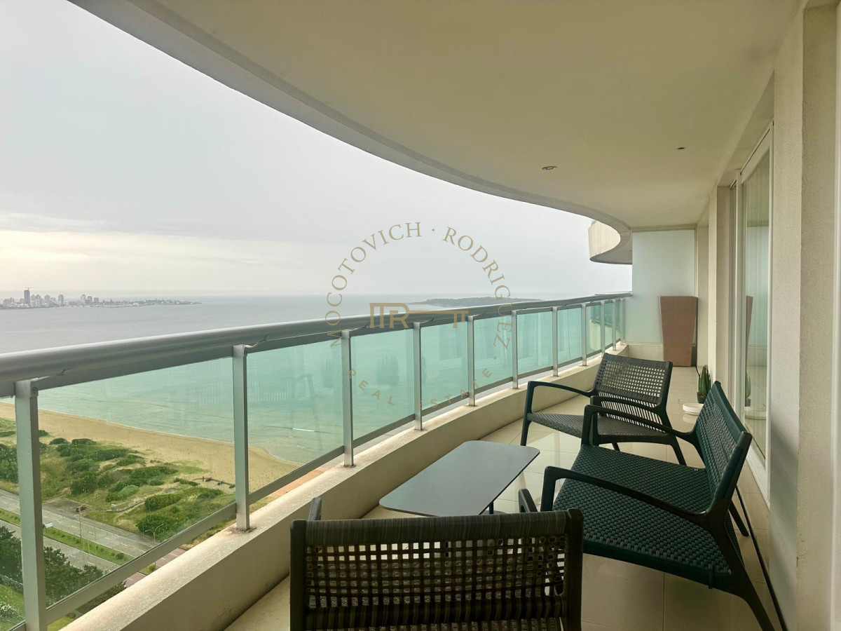 Apartamento ID.3088 - Alquiler 4 dormitorios con amenities. Punta del Este. 