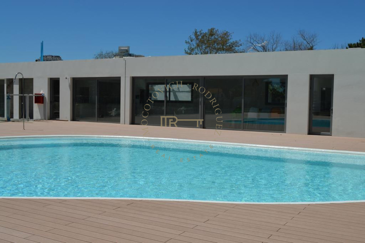 Apartamento ID.61 - Apartamento de 3 dormitorios en alquiler anual. Punta del Este
