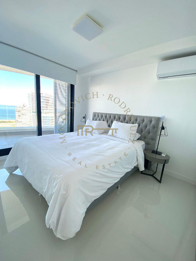 Apartamento ID.637 - Alquiler anual edificio con amenititis. Vista al mar 1 dormitorio Punta del Este