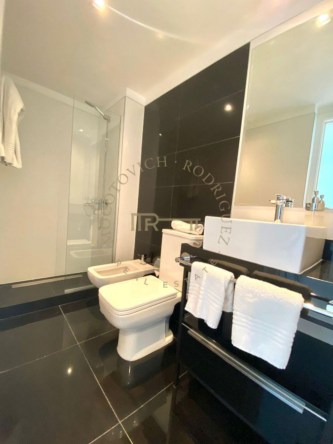 Apartamento ID.637 - Alquiler anual edificio con amenititis. Vista al mar 1 dormitorio Punta del Este