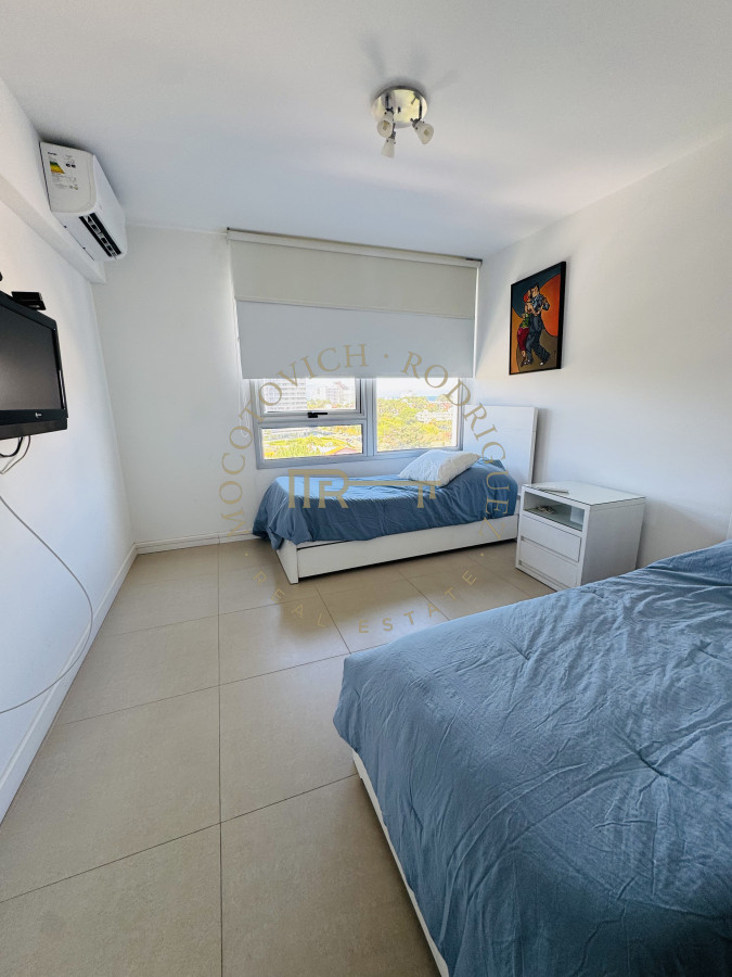 Apartamento ID.199 - Apartamento  Playa Mansa Alquiler temporal  2 dormitorios