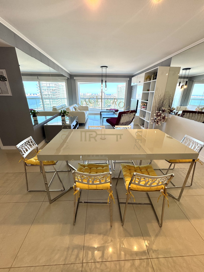 Apartamento ID.3238 - Alquiler temporal  2 domitorios y dep. de servicio. Aquarela Punta del Este. 2027