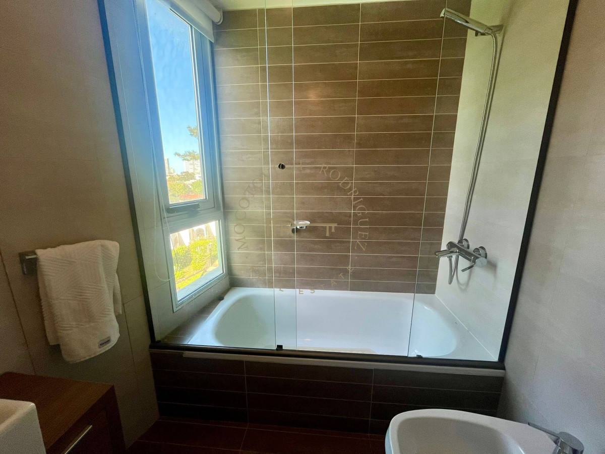 Apartamento ID.3706 - Apartamento en Alquiler en Gala vista
