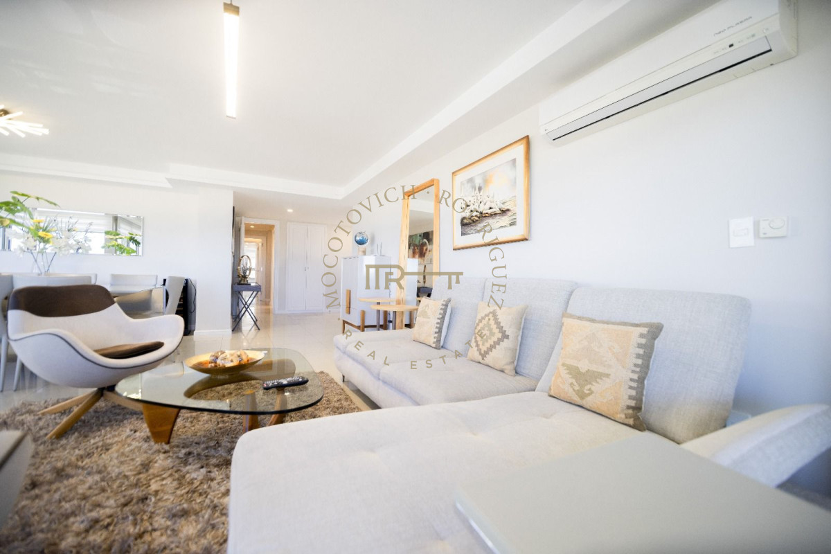 Apartamento ID.652 - Imperiale. Apartamento en venta - 4 dormitorios.-