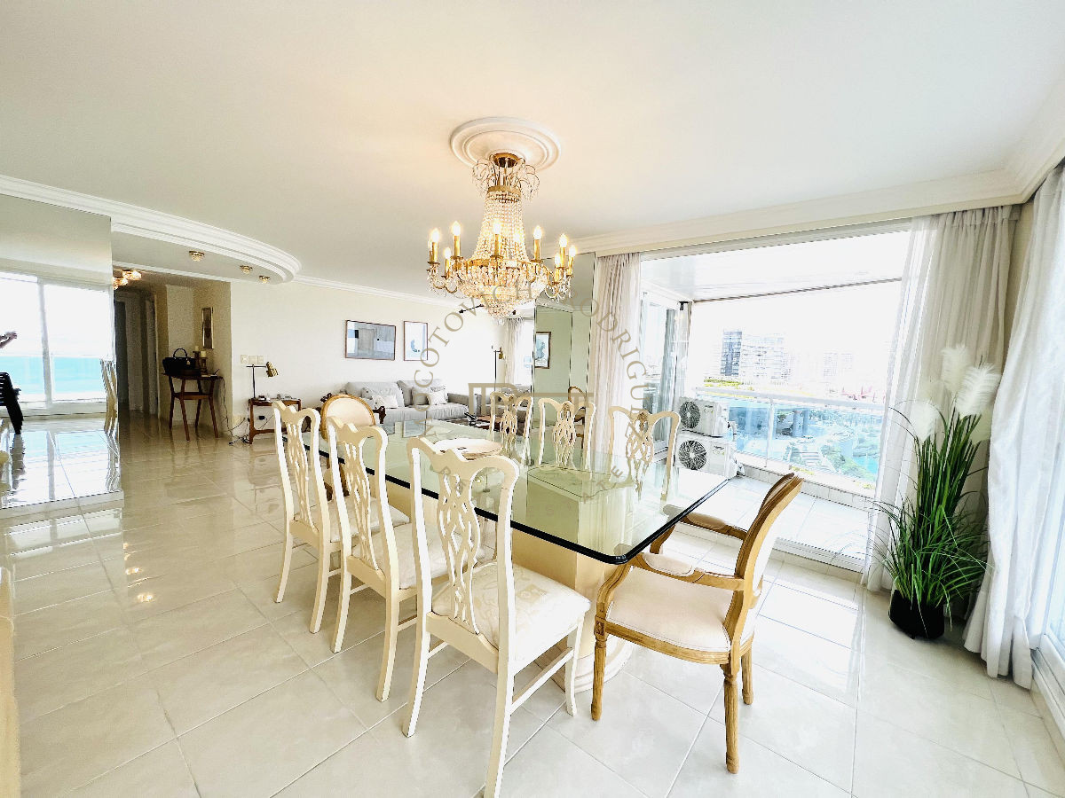 Apartamento ID.680 - Apartamento Millenium  3 dormitorios y sevicio Playa Mansa Punta del Este alquiler anual frente al mar