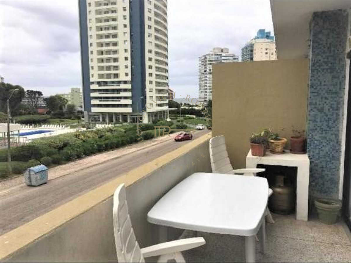 Apartamento ID.681 - Alquiler anual. Apartamento 2 dormitorios en alquiler  en Punta del este Aidy Grill