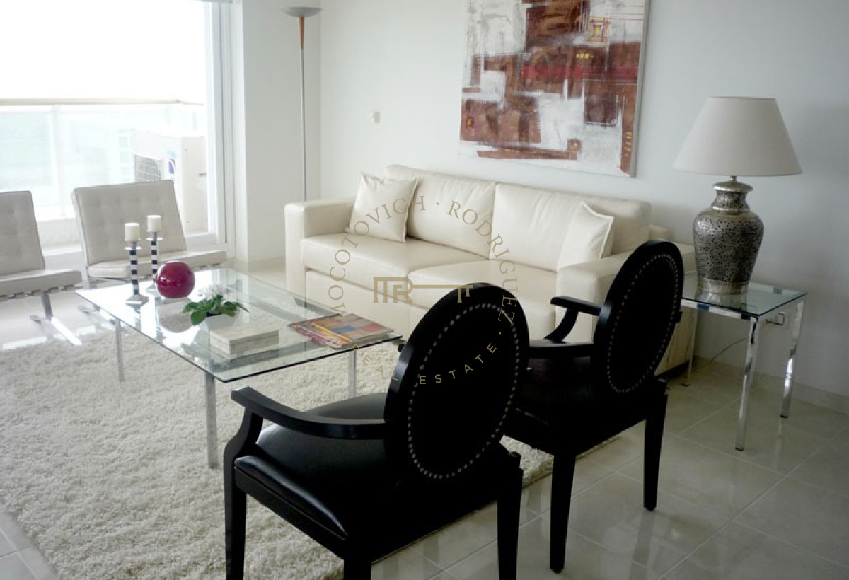 Apartamento ID.1077 - Esquinero en Le Jardin  al Puerto 3 dormitorios y dep. Vista al mar. 