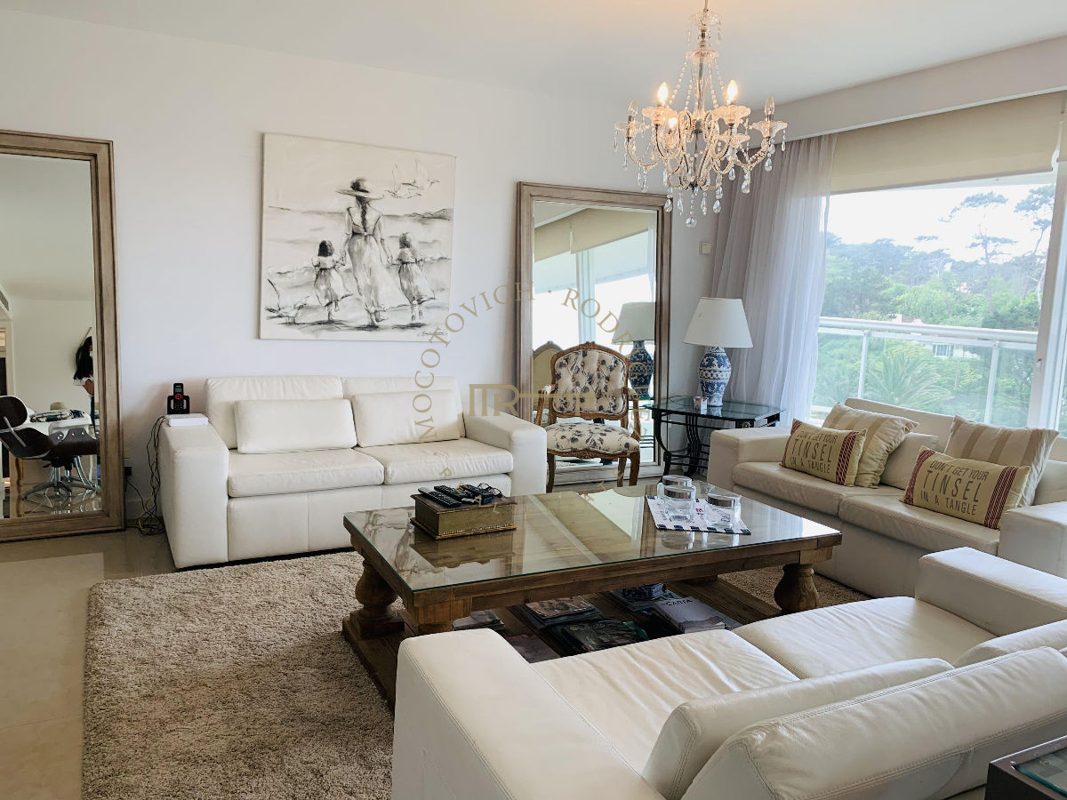 Apartamento ID.6 - Aquarela apartamento en venta de 4 dormitorios  Punta del Este Financia