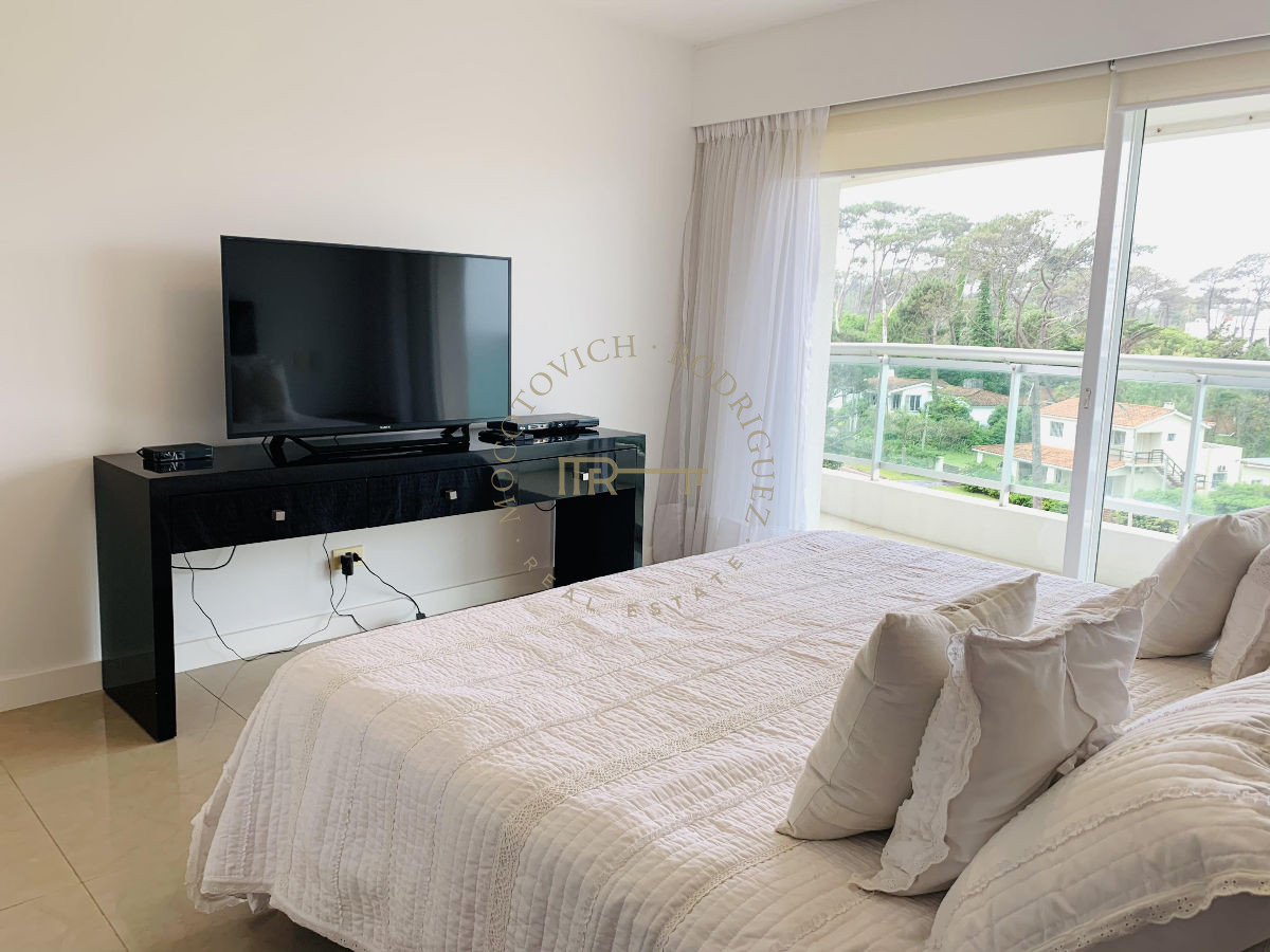 Apartamento ID.6 - Aquarela apartamento en venta de 4 dormitorios  Punta del Este Financia