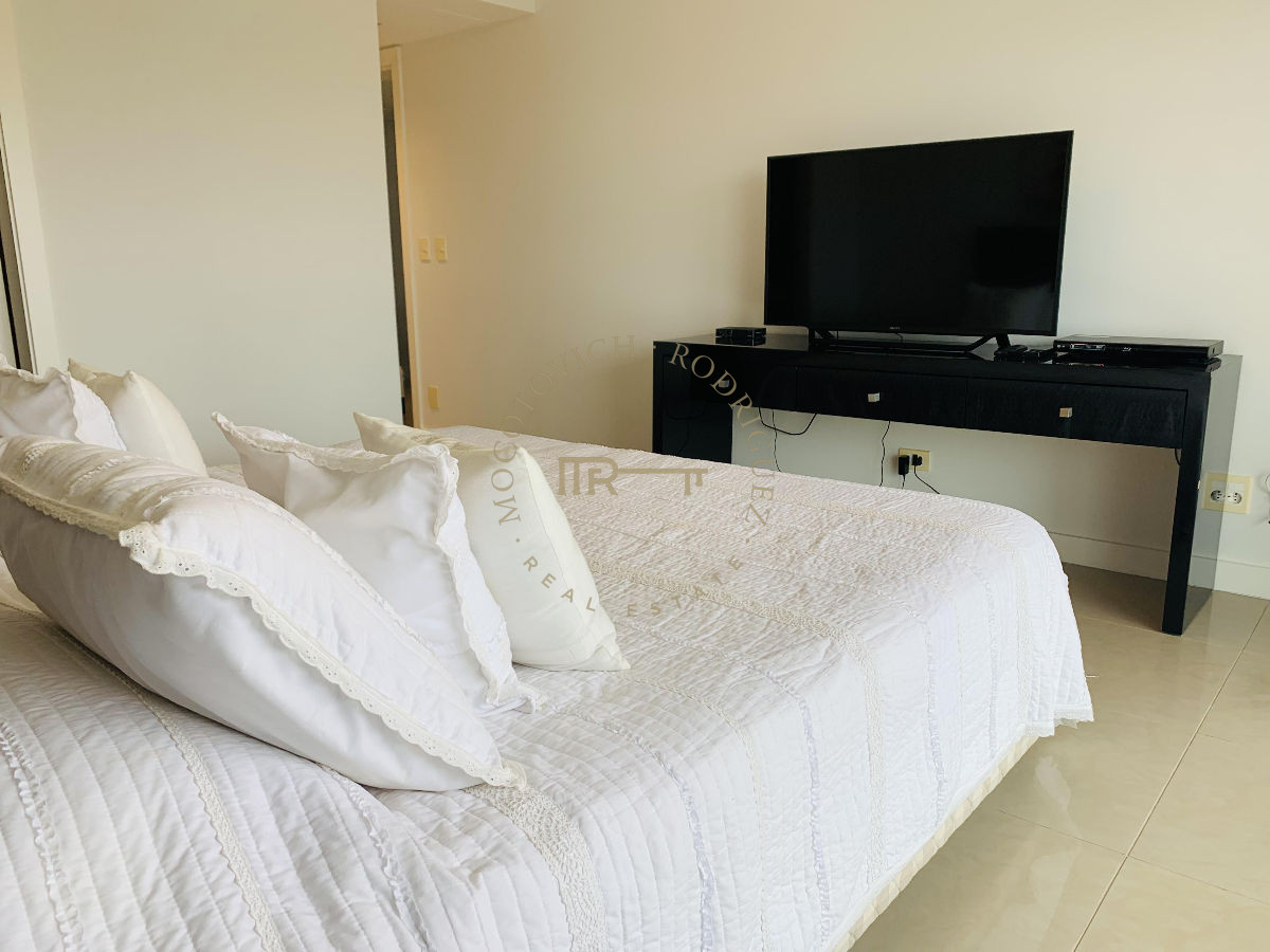 Apartamento ID.6 - Aquarela apartamento en venta de 4 dormitorios  Punta del Este Financia
