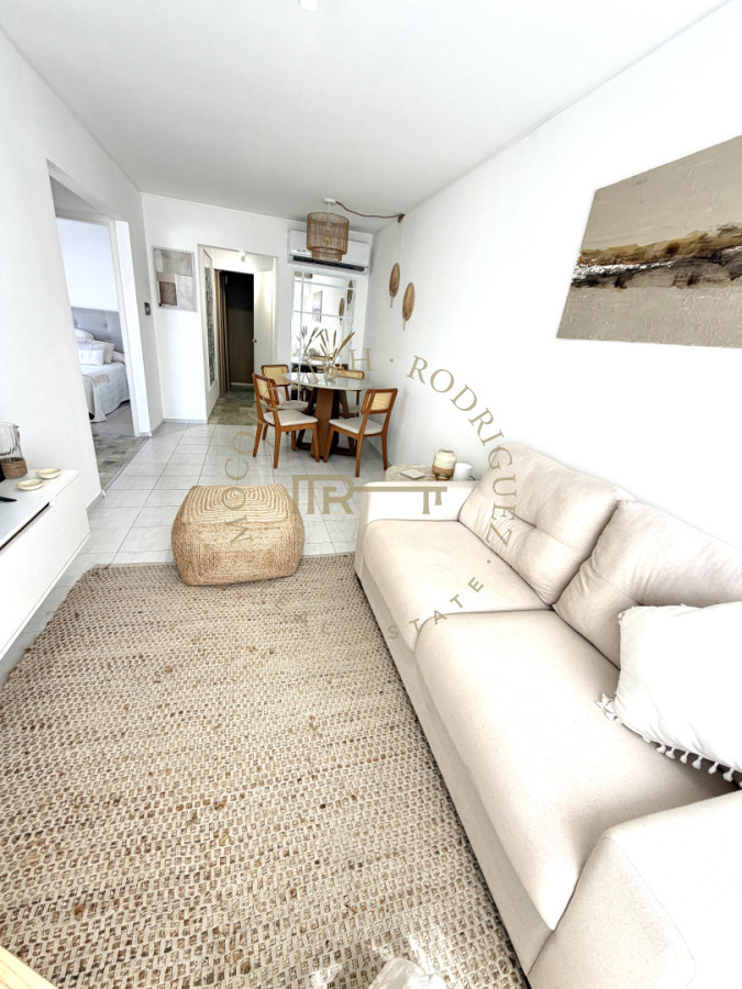 Apartamento ID.4258 - Apartamento en venta de dos dormitorios dos baños reciclado. Punta del Este