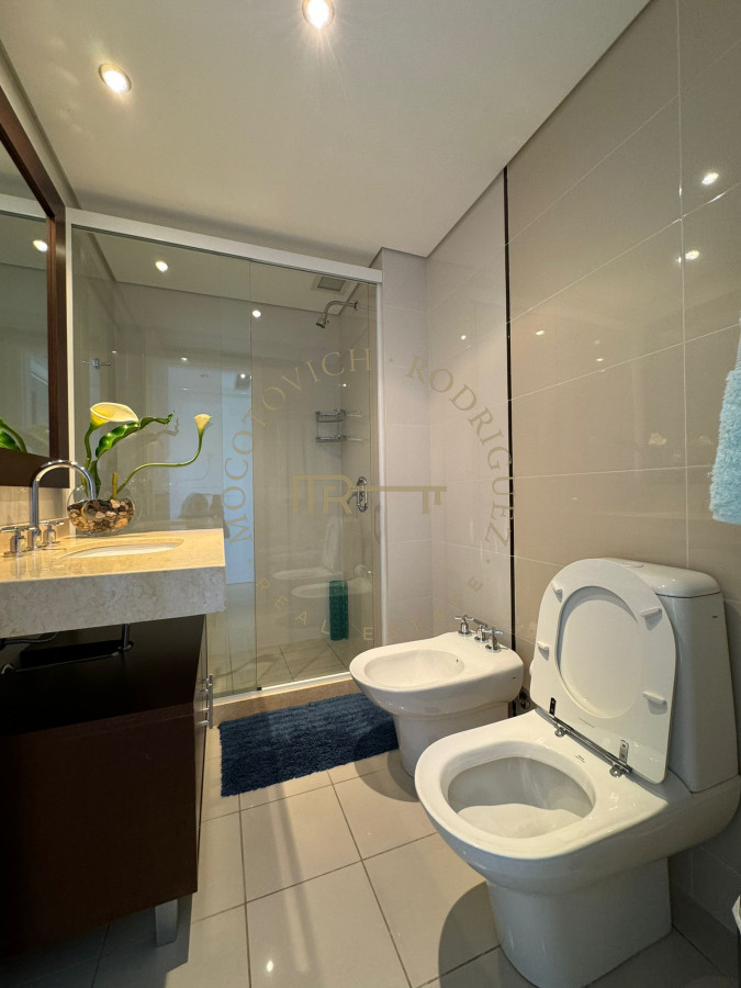 Apartamento ID.2540 - Apartamento en venta 4 dormitorios y serv. Torre Aquarela. 2026