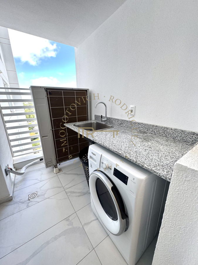 Apartamento ID.3384 - Apartamento Premium de tres suites frente al mar. Alquiler anual