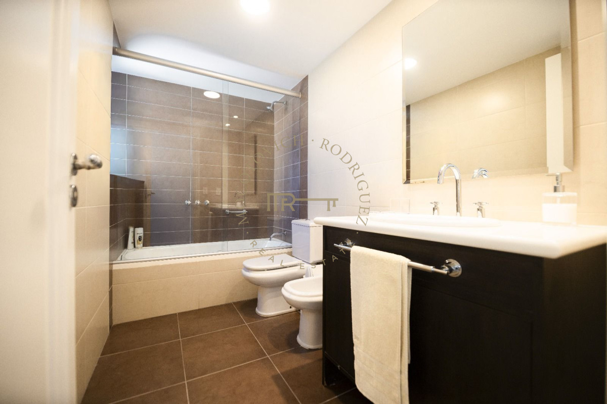 Apartamento ID.652 - Imperiale. Apartamento en venta - 4 dormitorios.-