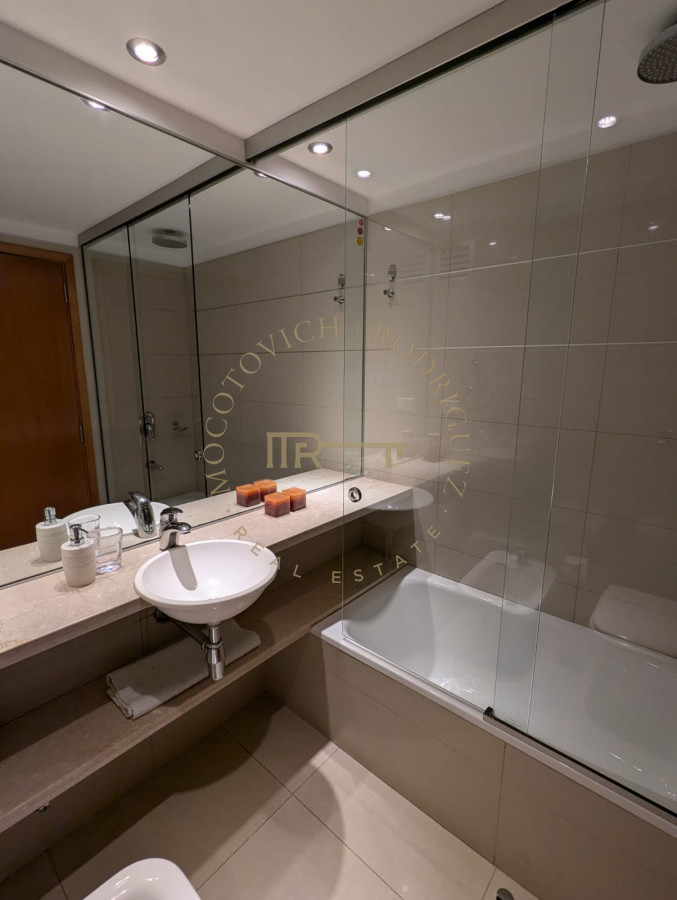Apartamento ID.3609 - Alquiler anual apartamento de 2 dormitorios y 2 baños. 