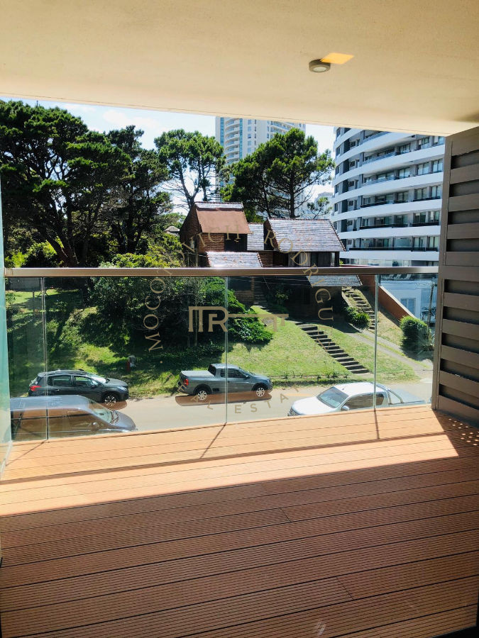 Apartamento ID.77 - Apartamento en venta 2 dormitorios Playa Brava. Chronos. Punta del Este