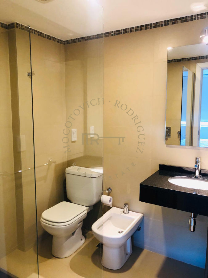 Apartamento ID.77 - Apartamento en venta 2 dormitorios Playa Brava. Chronos. Punta del Este
