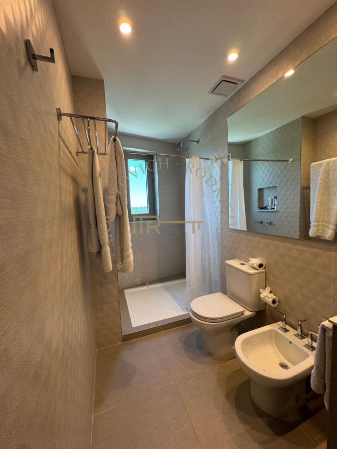 Apartamento ID.2527 - Fendi, Esquinero en venta a Punta Ballena de 4 dormitorios impresionante vista. 