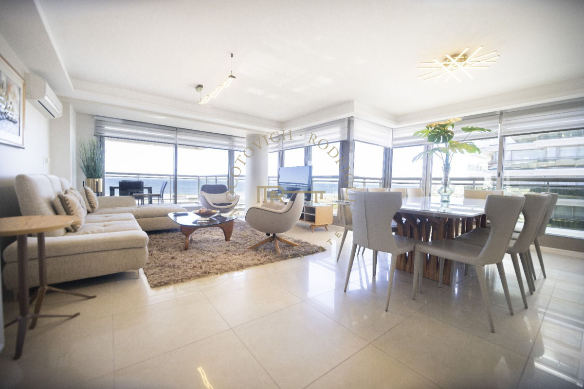 Apartamento ID.652 - Imperiale. Apartamento en venta - 4 dormitorios.-