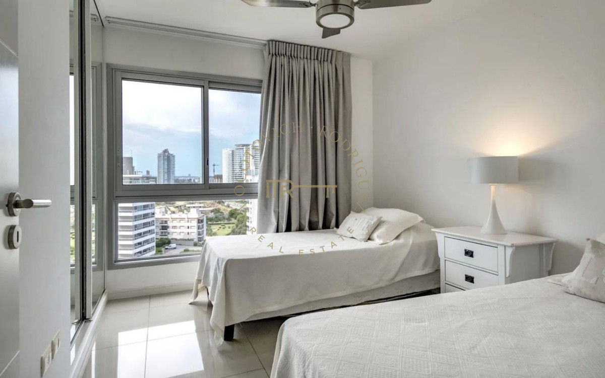Apartamento ID.49 - Wind Tower Apartamento en venta 3 dormitorios - Playa Brava Punta del Este