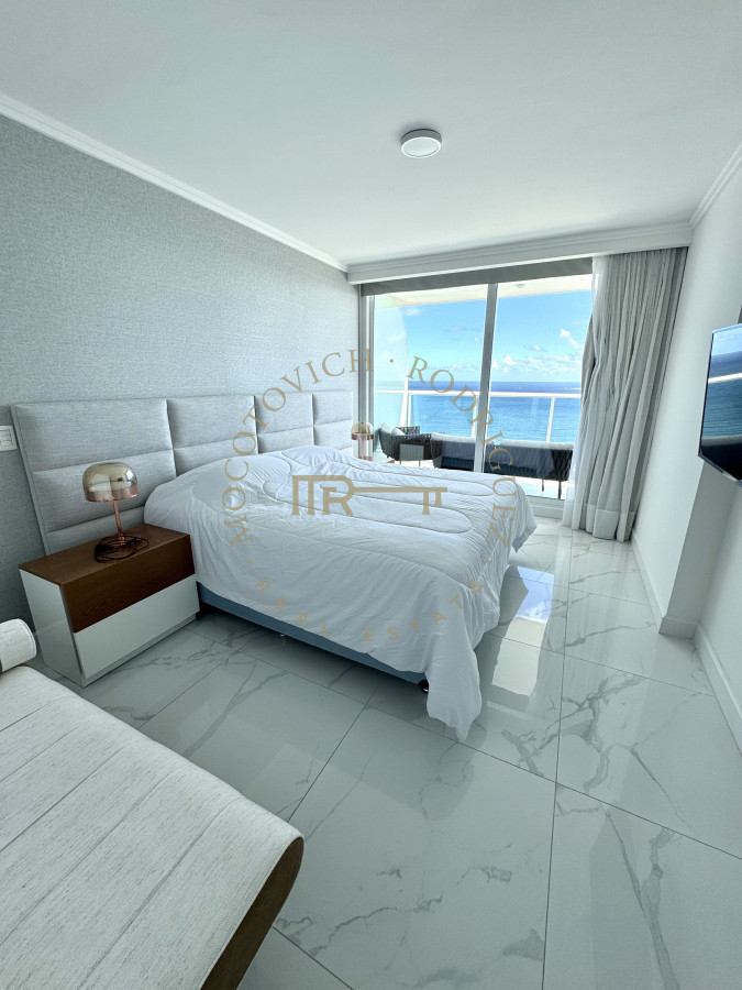 Apartamento ID.3384 - Apartamento Premium de tres suites frente al mar. Alquiler anual