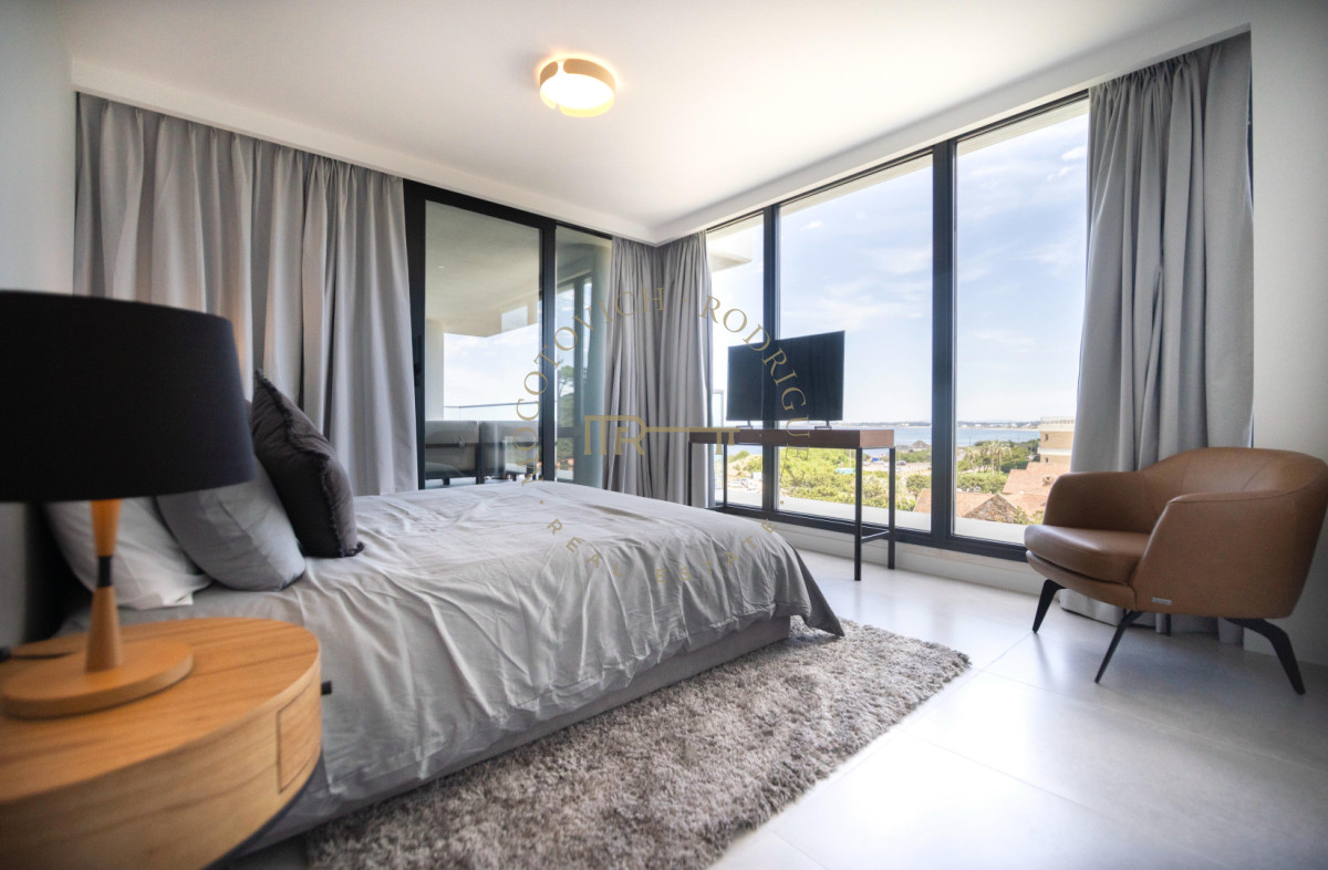 Apartamento ID.3394 - Venetian en Alquiler de verano 2026 tres suites y dependencia. Punta del Este 