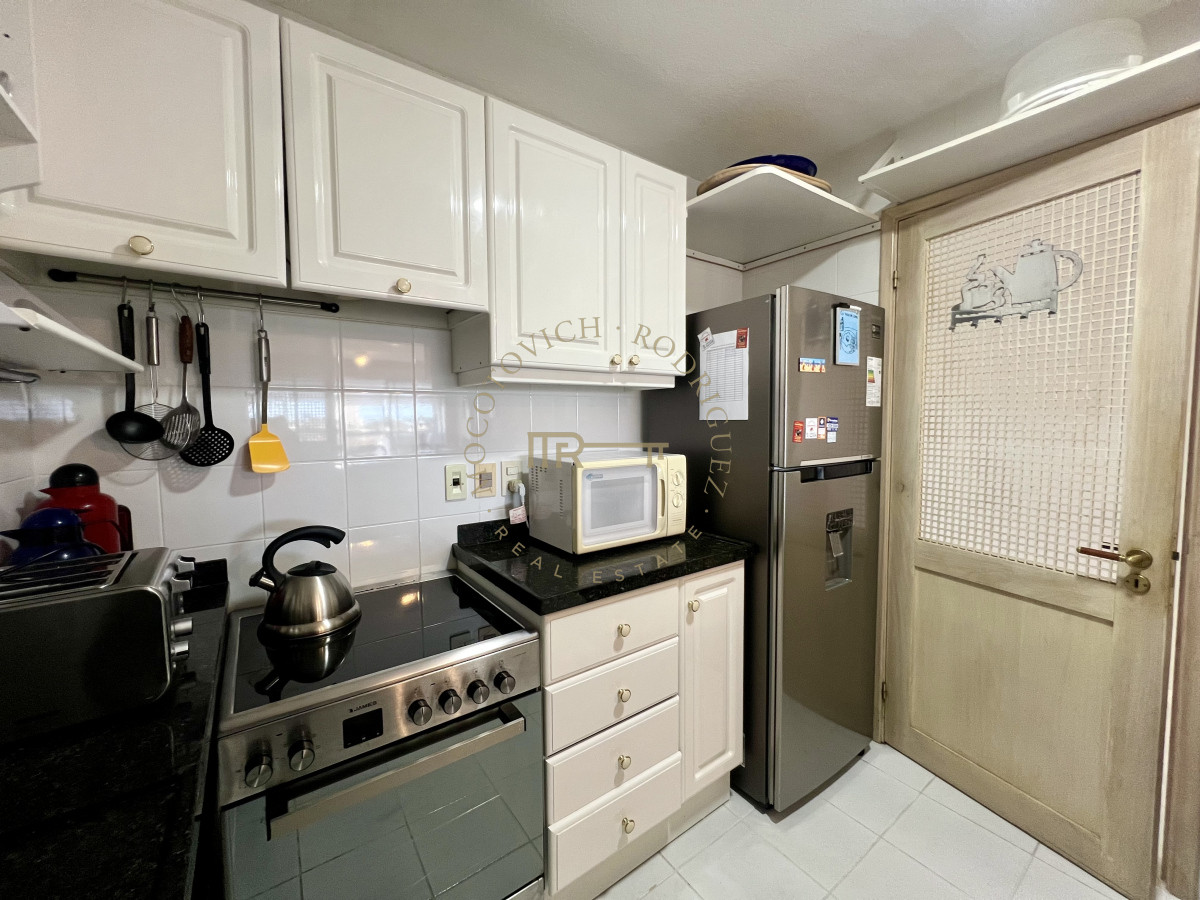 Apartamento ID.3268 - Apartamento 3 dormitorios en alquiler anual. Punta del este.