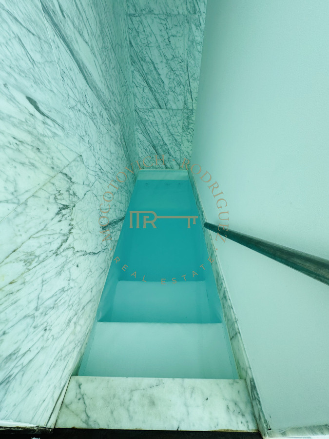 Apartamento ID.3235 - Apartamento de 1 dormitorio en venta. Punta del Este. Torre Yoo