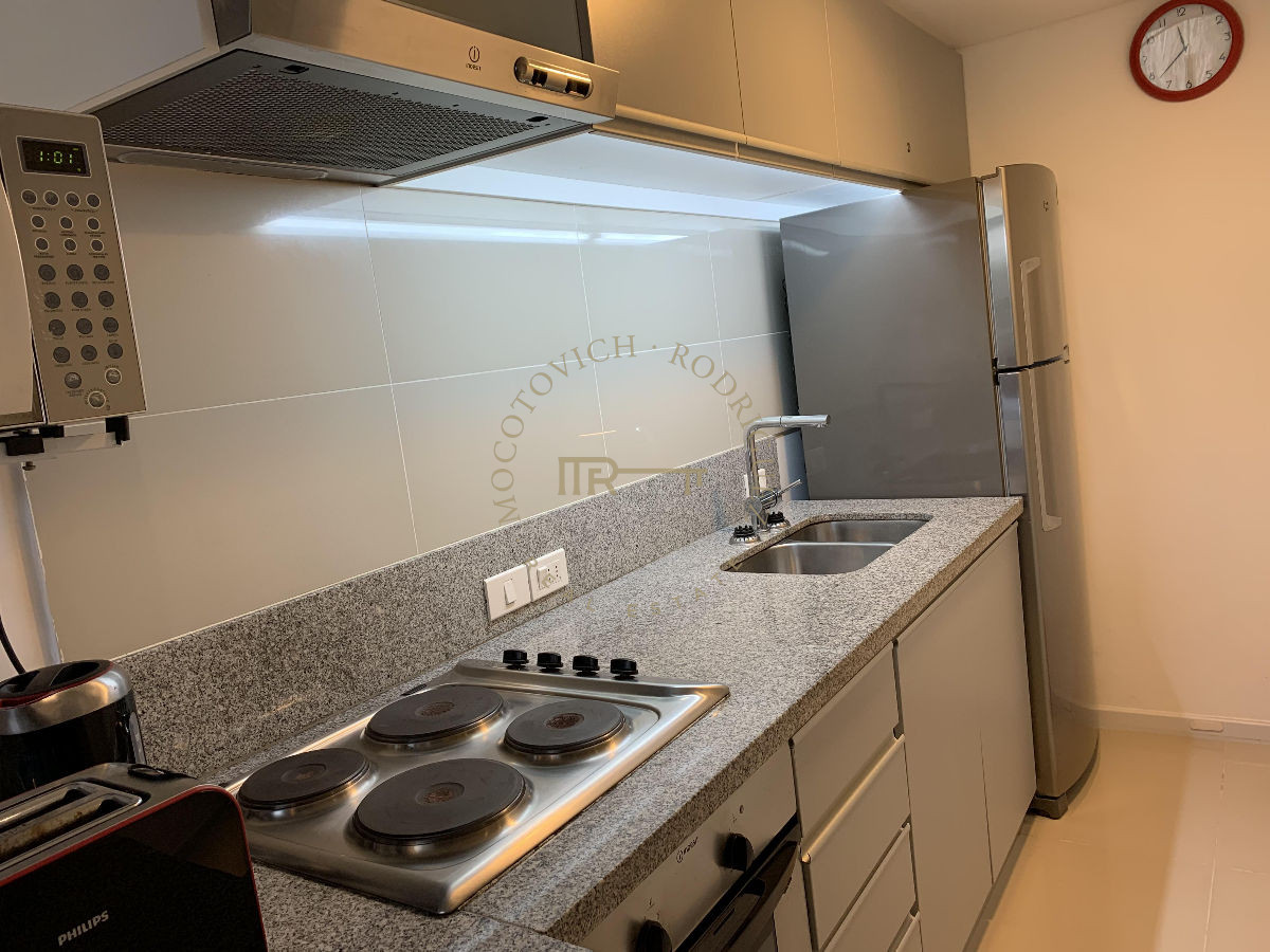 Apartamento ID.88 - Apartamento  - alquiler - 2 dormitorios - 2 baños - servicios Punta del Este