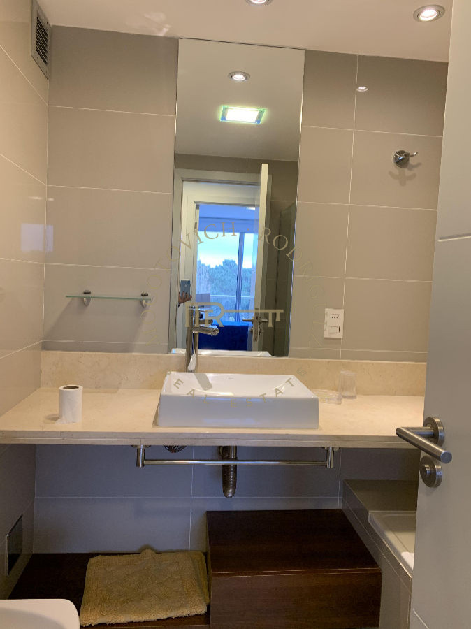 Apartamento ID.88 - Apartamento  - alquiler - 2 dormitorios - 2 baños - servicios Punta del Este