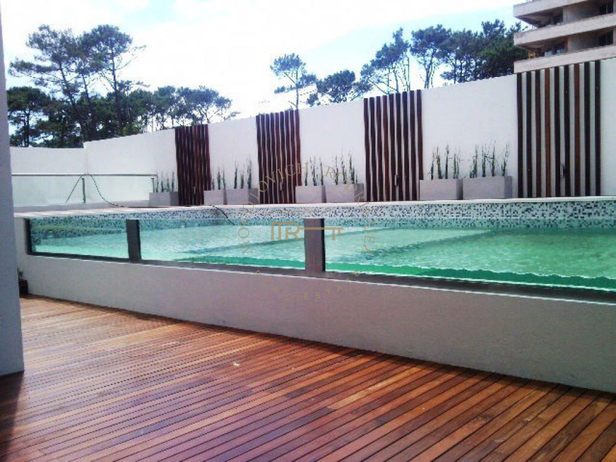 Apartamento ID.88 - Apartamento  - alquiler - 2 dormitorios - 2 baños - servicios Punta del Este