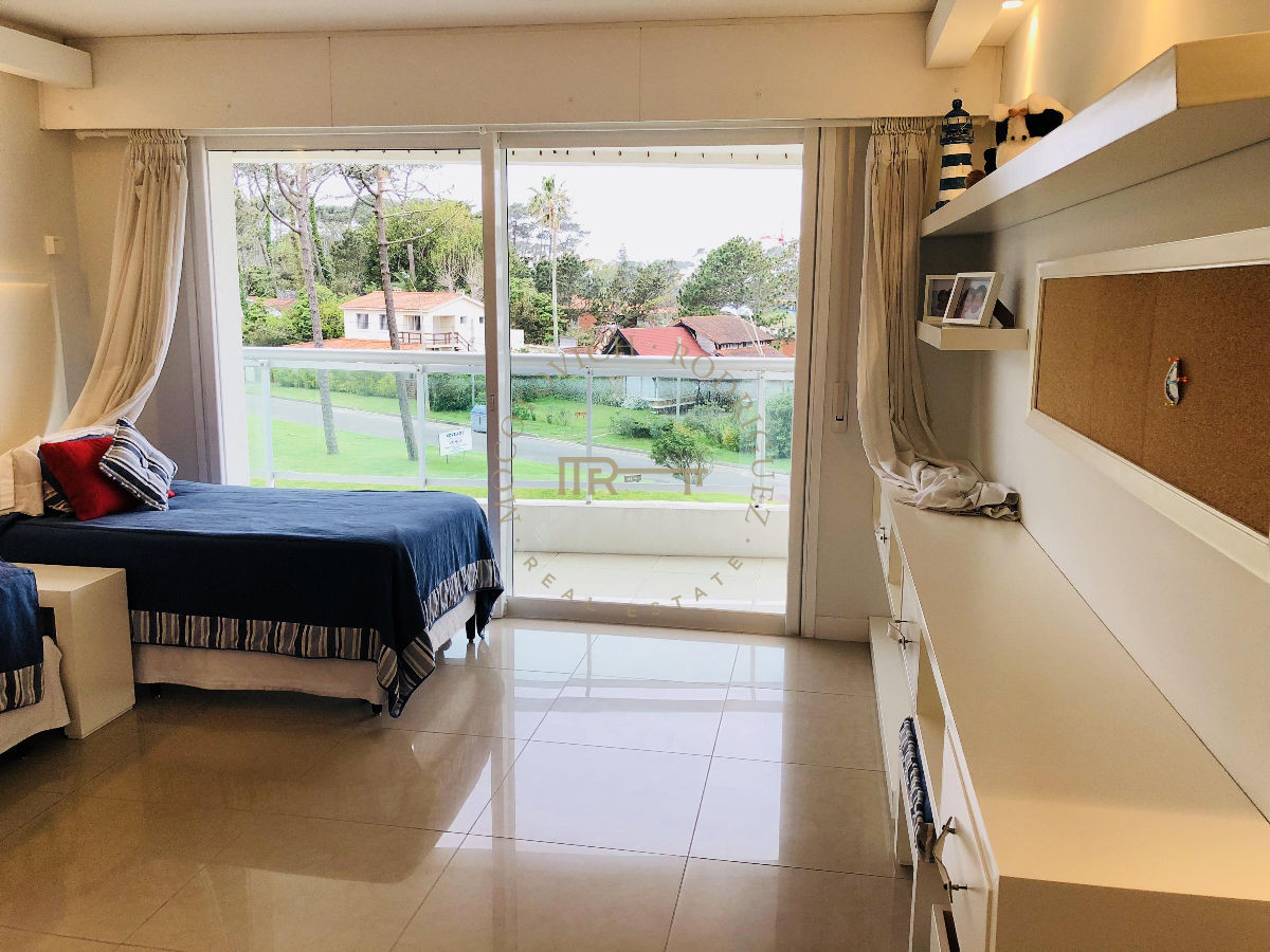 Apartamento ID.8 - Aquarela apartamento en alquiler temporal 4 dormitorios. Punta del Este