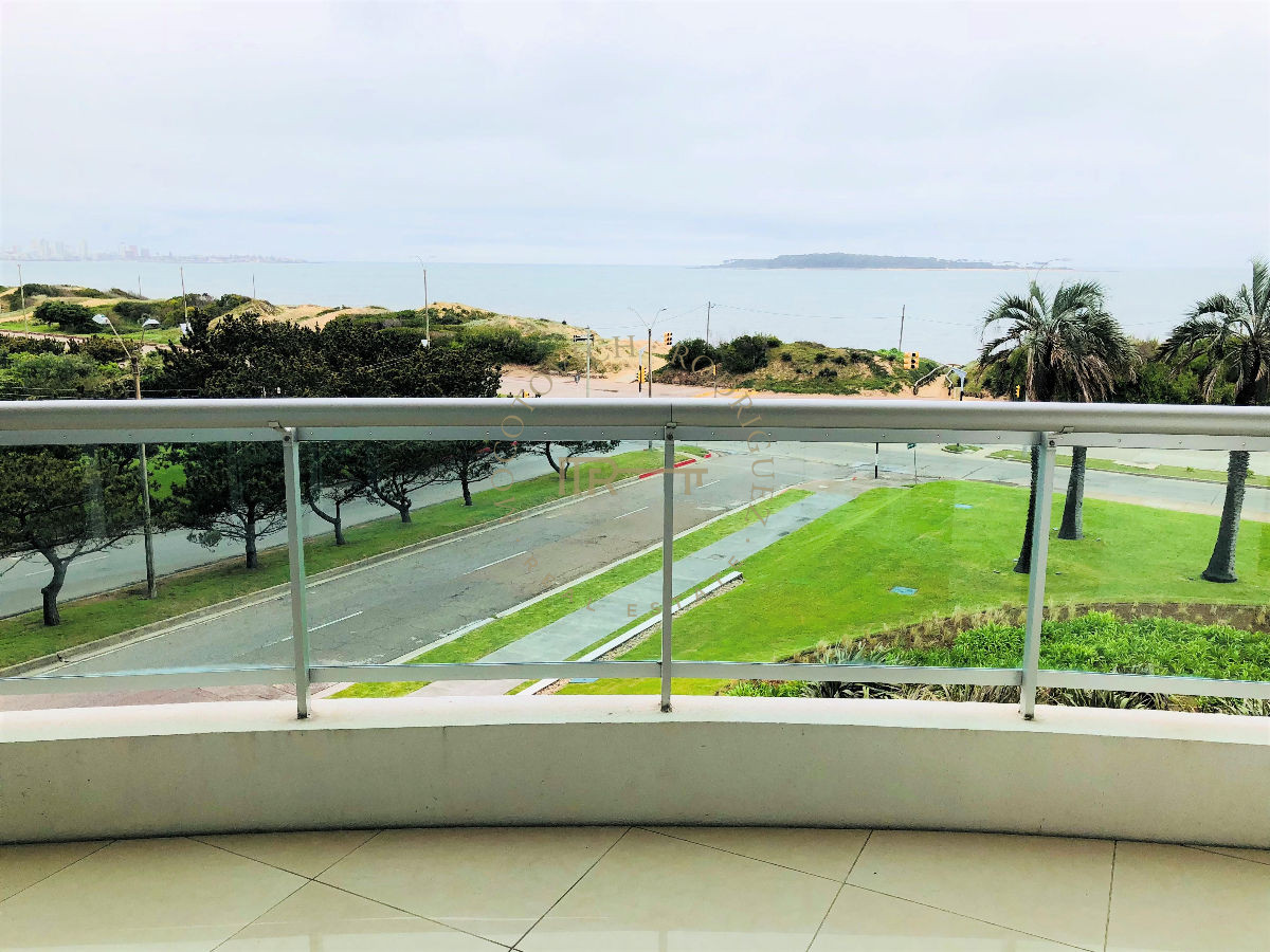 Apartamento ID.8 - Aquarela apartamento en alquiler temporal 4 dormitorios. Punta del Este