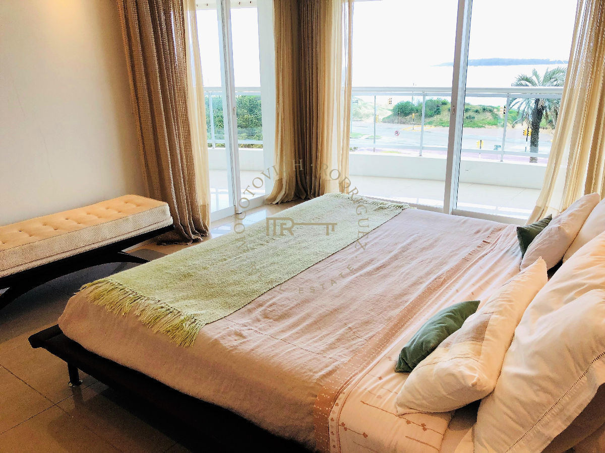 Apartamento ID.8 - Aquarela apartamento en alquiler temporal 4 dormitorios. Punta del Este