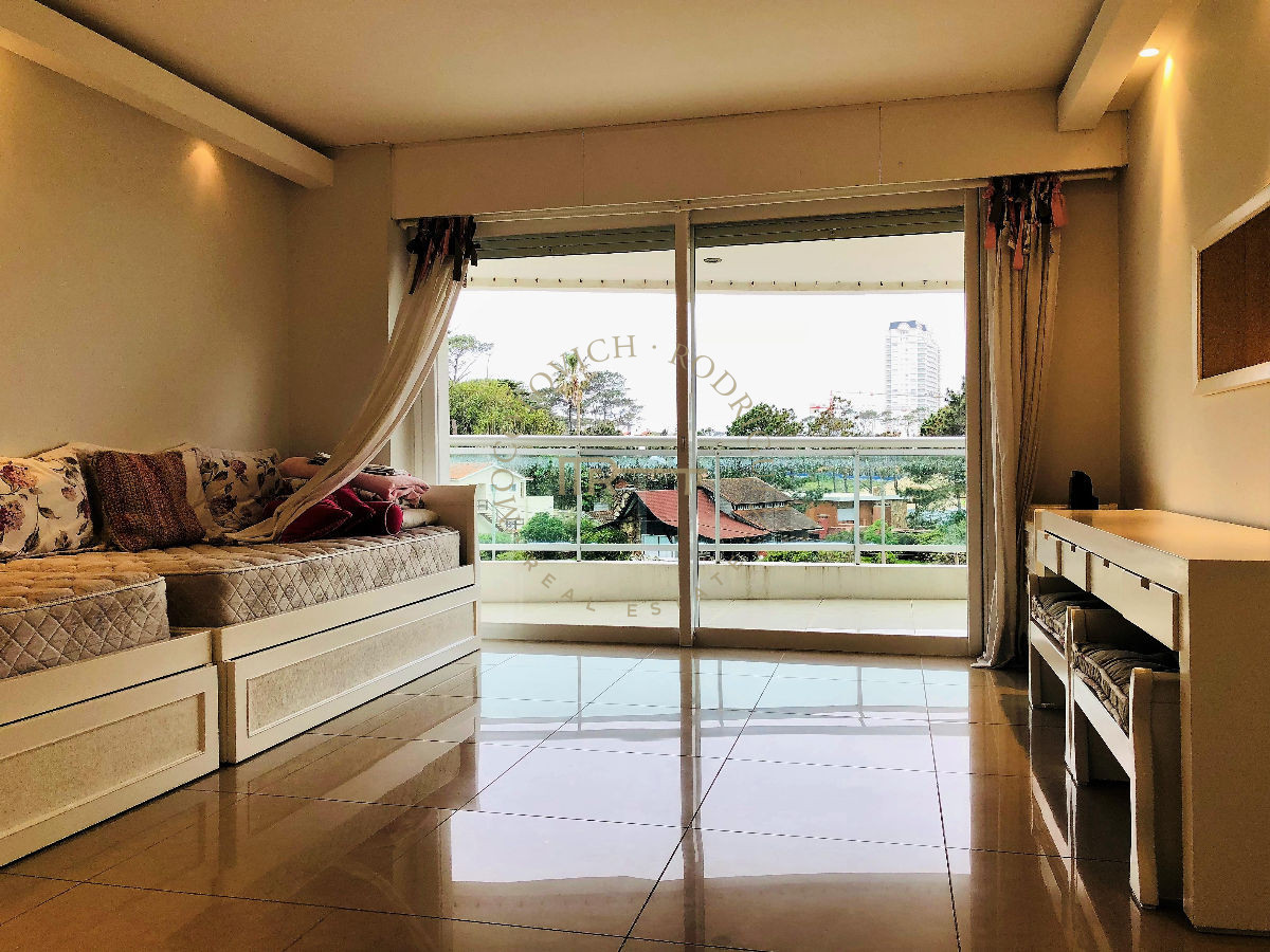 Apartamento ID.8 - Aquarela apartamento en alquiler temporal 4 dormitorios. Punta del Este
