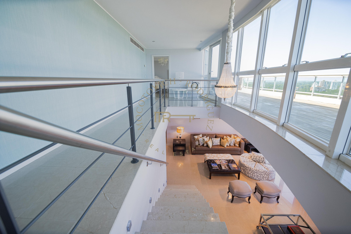 Apartamento ID.3032 - Torre Aquarela exclusivo apartamento en venta 4 dormitorios y dep. de servicio.