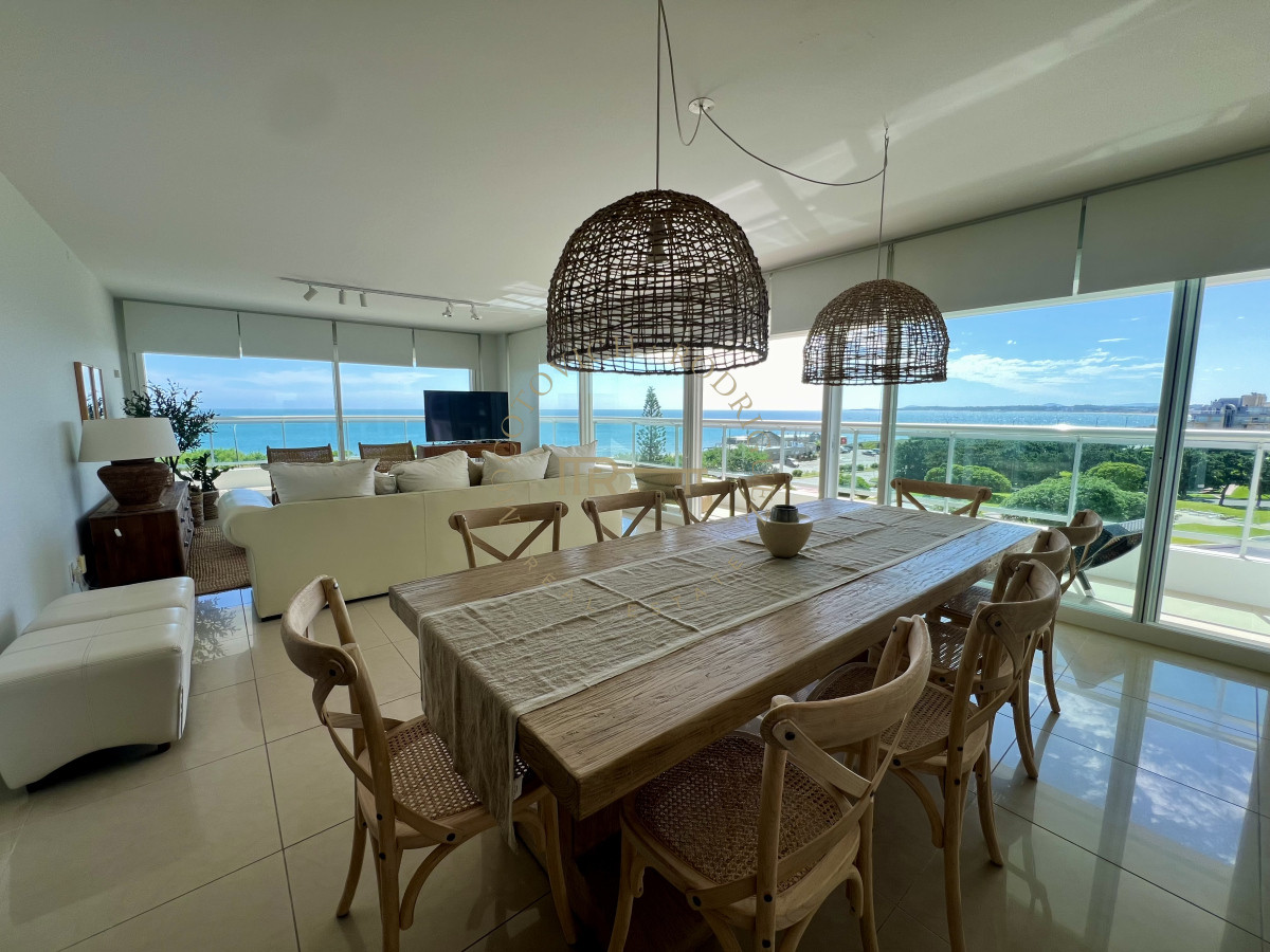 Apartamento ID.17 - Aquarela, 3 dormitorios en suite y dep. de servicio. Alquiler temporal.