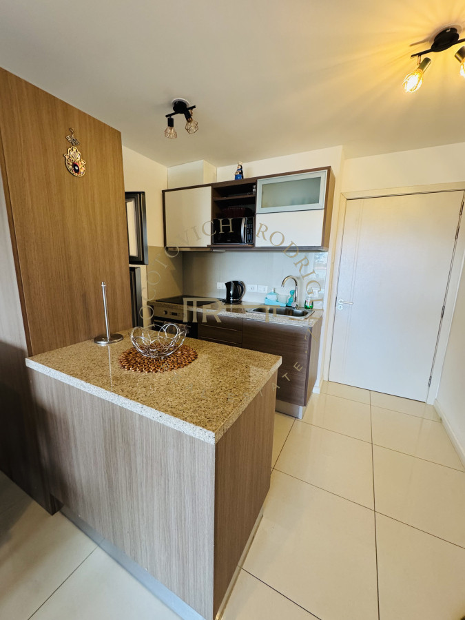 Apartamento ID.3598 - Alquiler de apartamento de 1 dormitorio en anual y temporada.  Punta del Este.