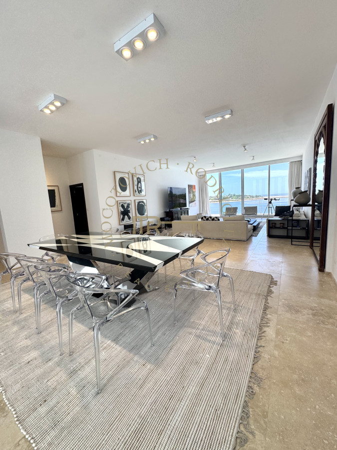 Apartamento ID.4088 - Delamar Pent House en venta con piscina y parrilla propia. La Barra. 