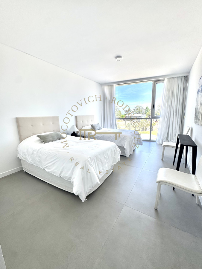 Apartamento ID.4087 - Apartamento de tres dormitorios y dependencia 