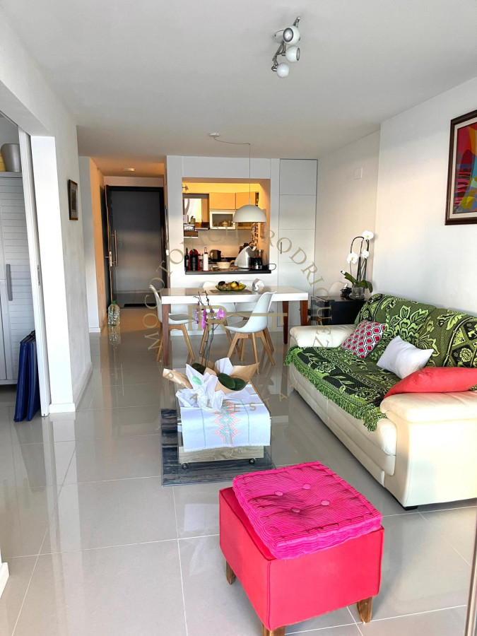 Apartamento ID.3130 - Apartamento de 2 dormitorios y 2 baño.