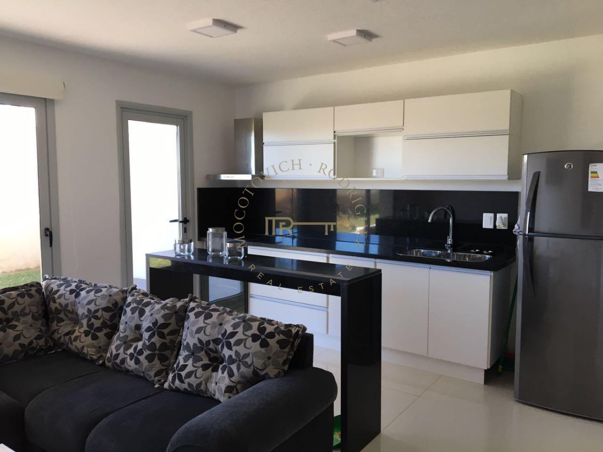 Apartamento ID.94 - Apartamento en venta de 1 dormitorio frente al mar. Punta del Este