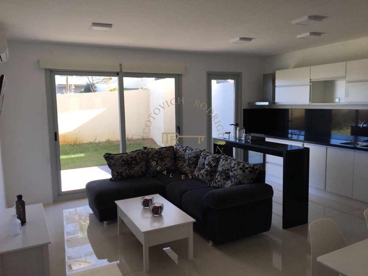 Apartamento ID.94 - Apartamento en venta de 1 dormitorio frente al mar. Punta del Este