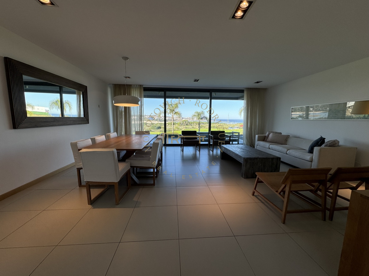 Apartamento ID.2842 - Tiburón Terrazas en venta 3 dorm y dep. 
