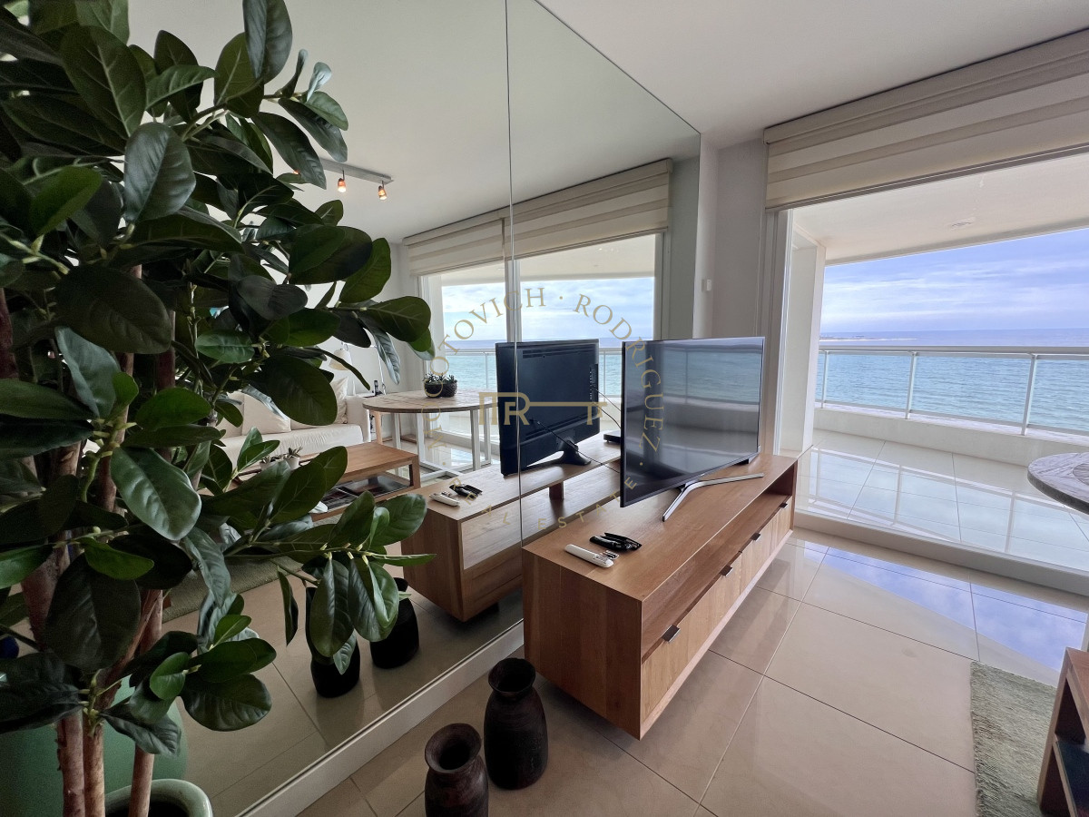 Apartamento ID.2794 - Alquiler de invierno en torre Aquarela. 3 dormitorios en suite y vista al mar. 