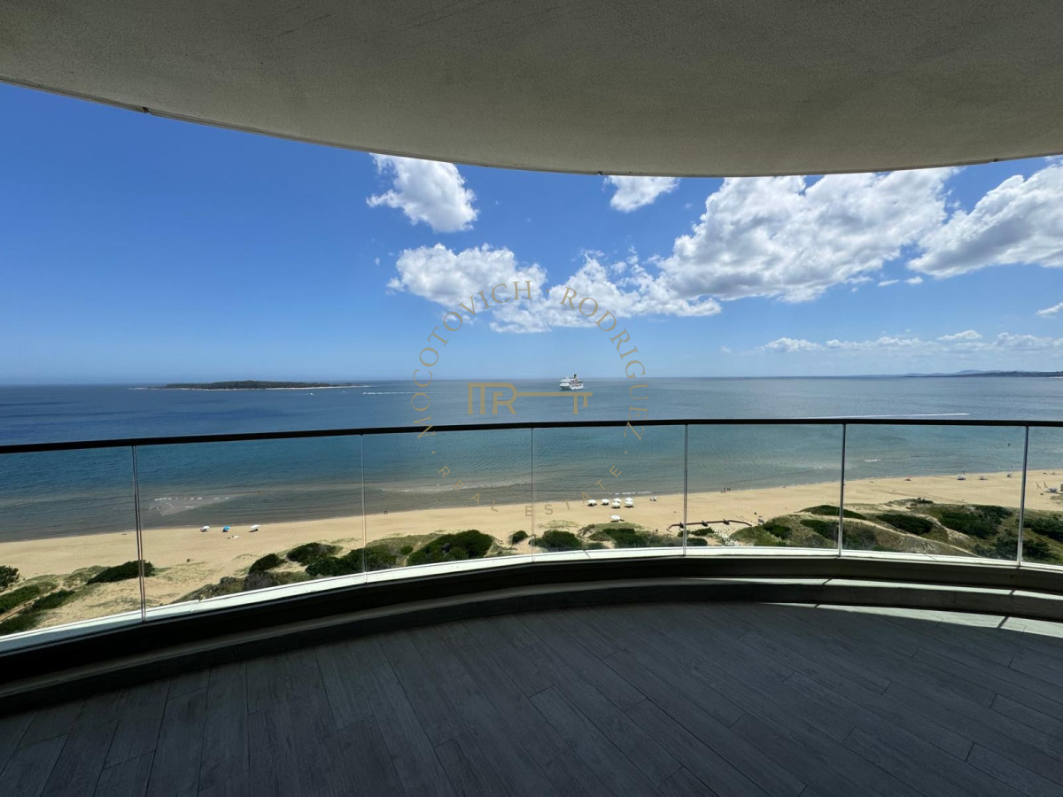 Apartamento ID.2527 - Fendi, Esquinero en venta a Punta Ballena de 4 dormitorios impresionante vista. 