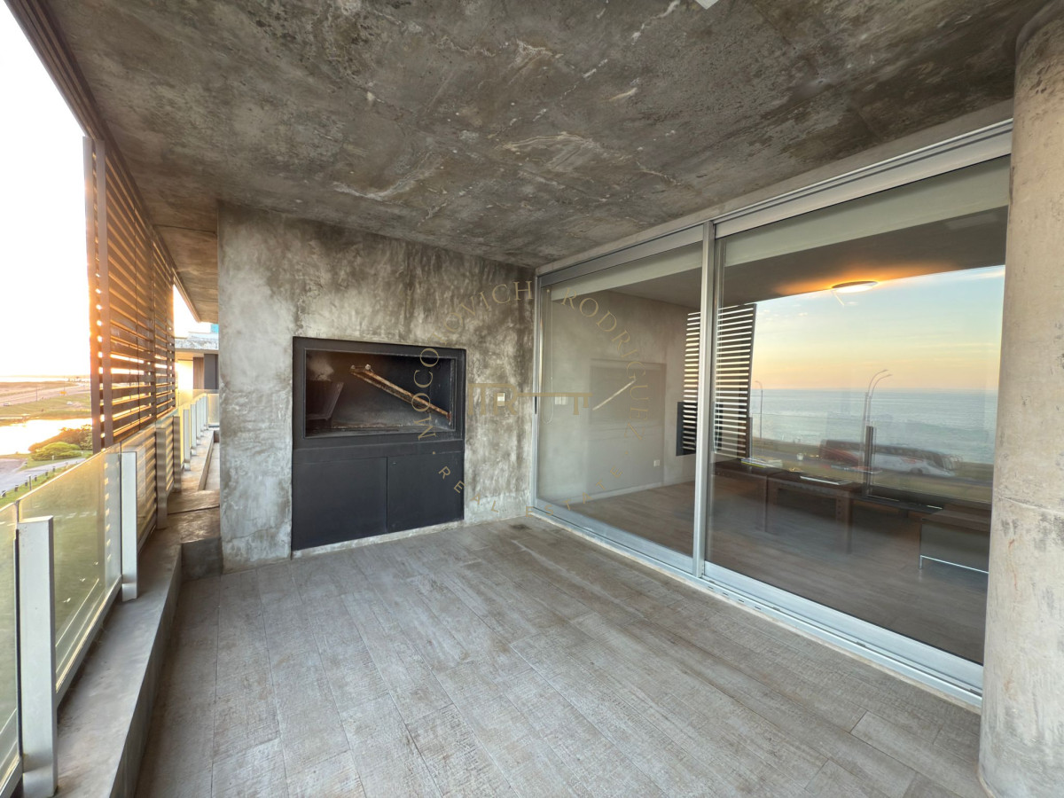 Apartamento ID.3987 - Apartamento en venta de 3dormitorios penthouse frente al mar