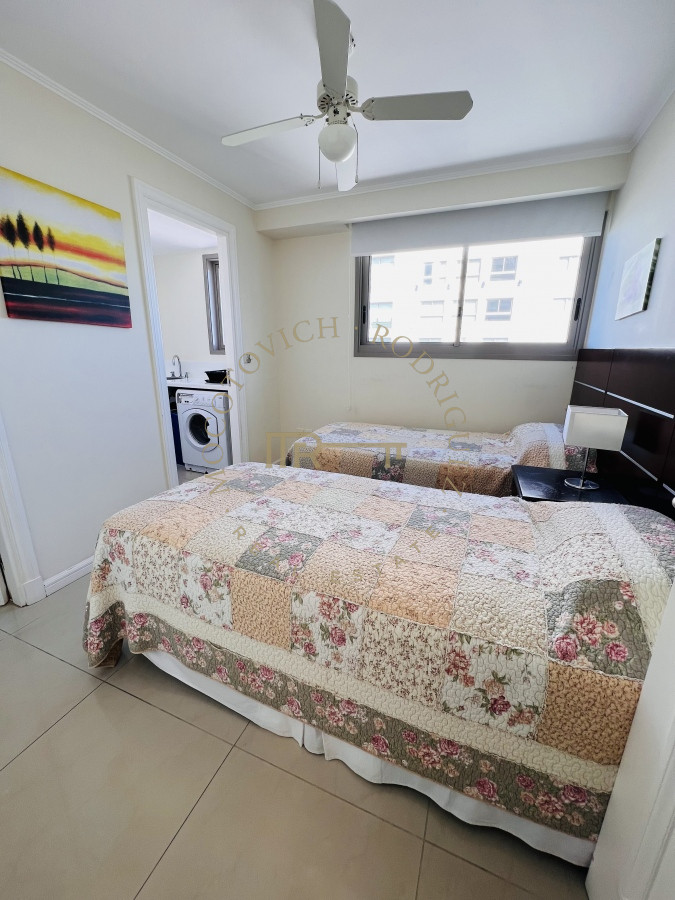 Apartamento ID.286 - Imperiale  apartamento de 4 dormitorios enalquiler temporal Playa Brava Punta del Este