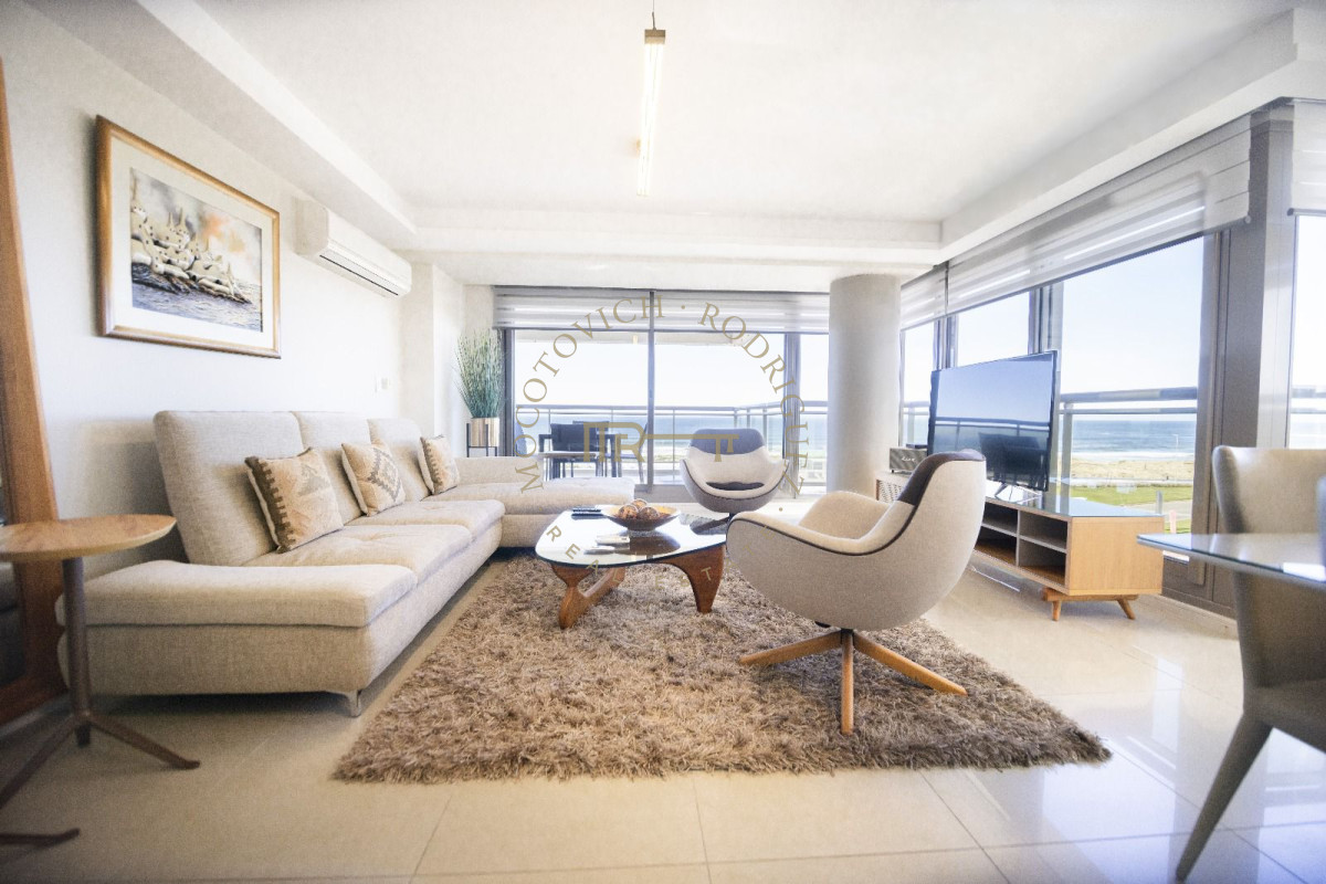 Apartamento ID.652 - Imperiale. Apartamento en venta - 4 dormitorios.-