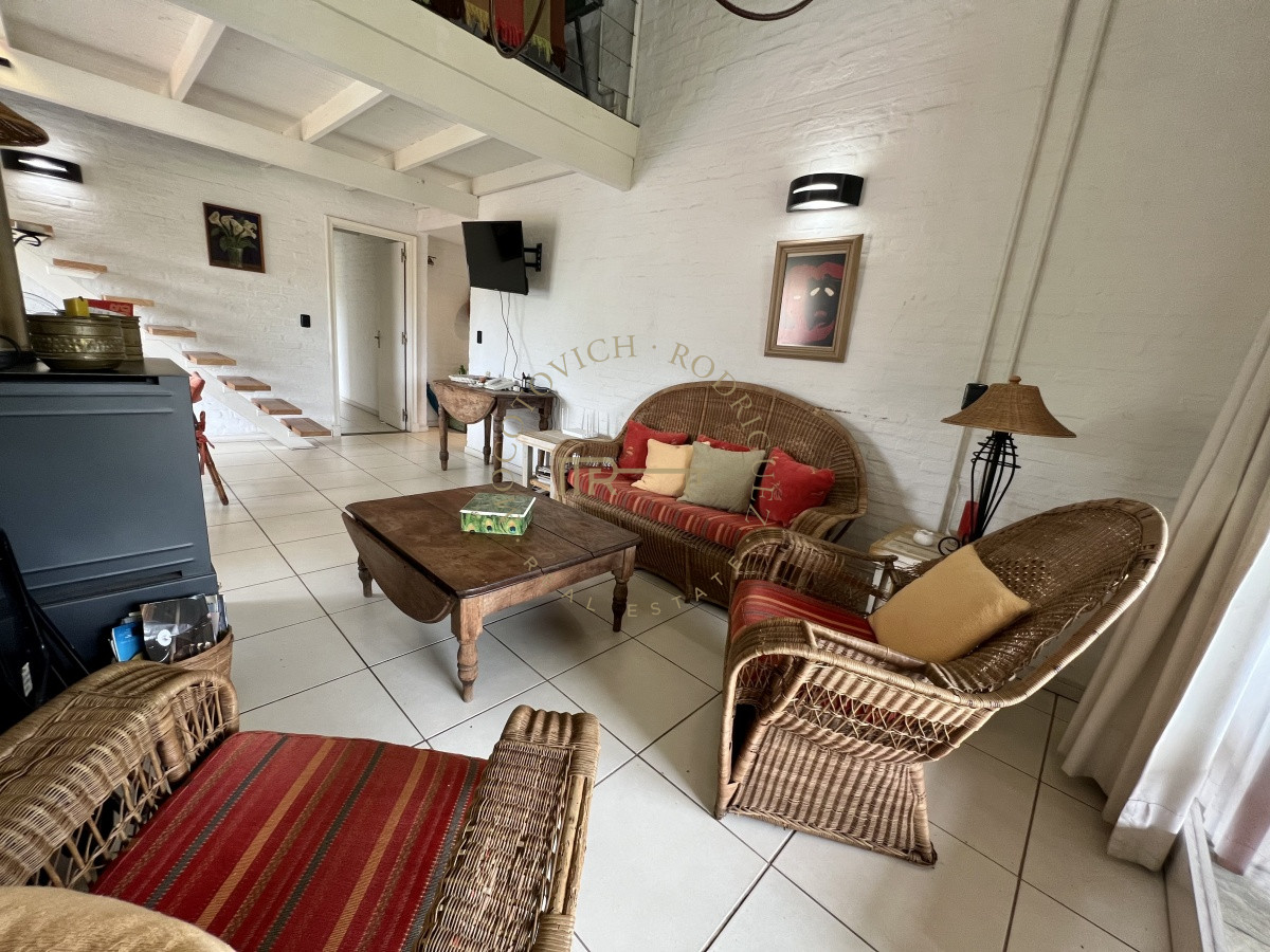 Apartamento ID.512 - Apartamento en alquiler anual . 2 dormitorios  - Punta del Este